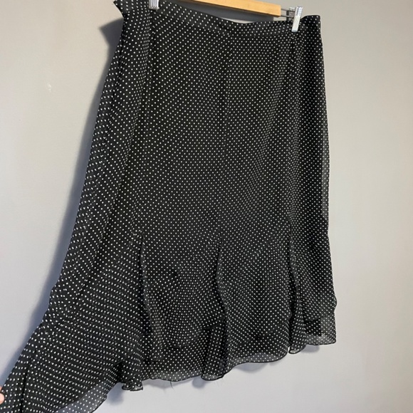 Laura Plus Asymmetrical Polkadot Flowy Skirt Size 18 - Picture 2 of 5